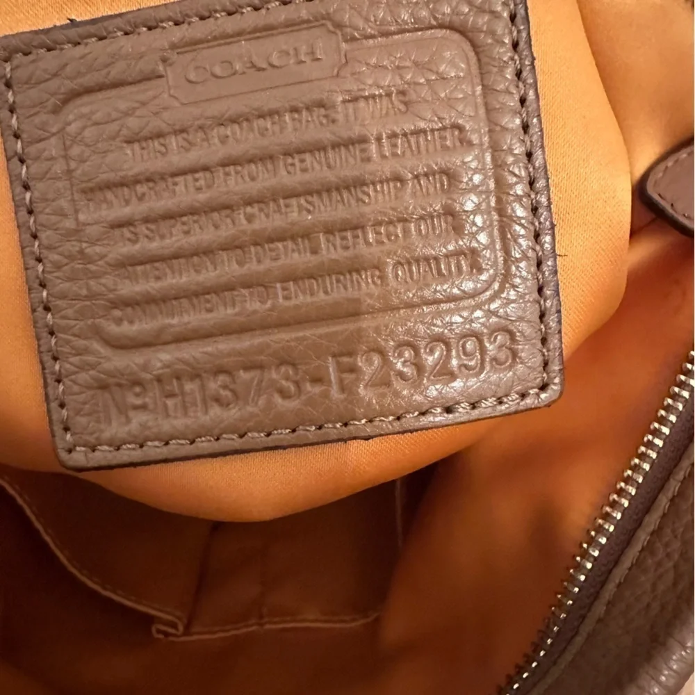 COACH PARK LEATHER HOBO (COACH F23293
